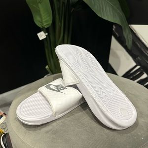 Nike slides